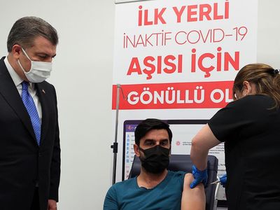 Fahrettin Koca Açıkladı! Yerli Aşı TURKOVAC Ne Zaman Geliyor? 