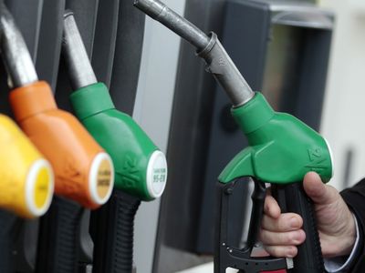 Akaryakıtta yılın ikinci zammı: Üstünden bir hafta geçmeden ikinci zammın haberi geldi