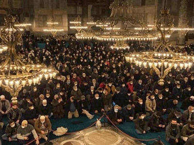 Yılın İlk Sabah Namazı İçin Vatandaşlar Bir Araya Geldi! Ayasofya Camii Dolup Taştı