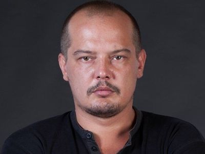 Yıllar sonra yeniden ekranlara dönmeye hazırlanan Arda Kural ailesiyle ilgili bilinmeyen gerçekleri ilk kez anlattı