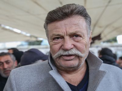 Yoğun bakım sonrası kötü haber: Nuri Alço ameliyata alındı