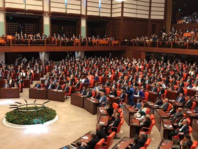 YÖK kanunu TBMM’de kabul edildi: Üniversitelerde önemli değişiklikler yapıldı