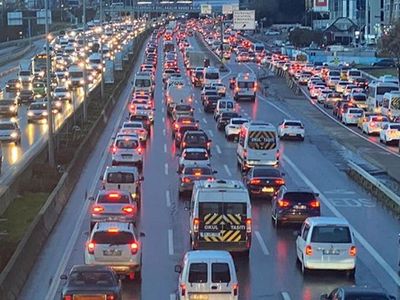 Yola çıkacaklar dikkat: Bayramda beklenmeyen trafik yoğunluğu!