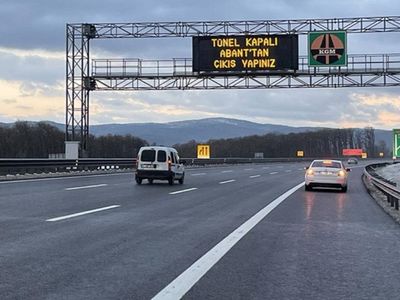Yola çıkacaklar dikkat: Bolu Dağı Tüneli Ankara-İstanbul yönü ulaşıma kapatıldı