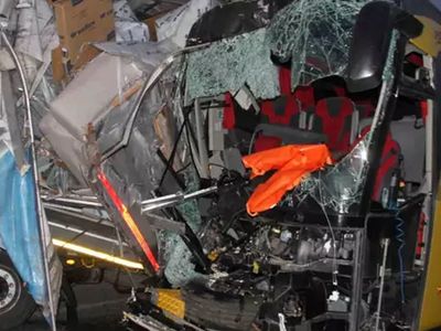 Yolcu otobüsü ve tır çarpıştı: Elazığ’da katliam gibi kaza