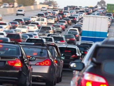 Yollar kilitlendi: İstanbul'da trafik yoğunluğu yüzde 69'a ulaştı!