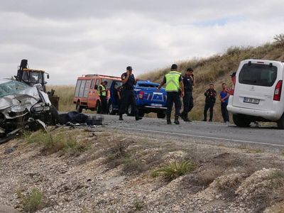 Yozgat'ta feci kaza! 2 kişi yaşamını yitirdiği belirtilirken 4 kişi yaralandı!