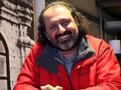 Yücel Arzen kimdir, nereli, evli mi? İbo Show Yücel Arzen kaç yaşında, gerçek adı nedir? Yücel Arzen hayatı ve biyografisi