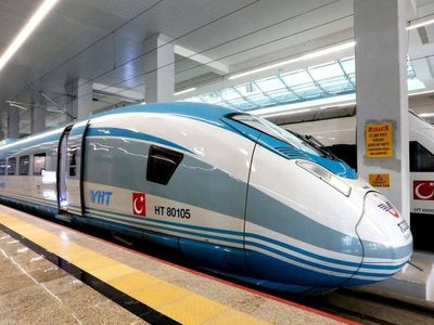 Yüksek Hızlı Tren İstanbul - Ankara biletleri kaç lira oldu? İstanbul-Ankara arası yüksek hızlı tren seferlerine bir zam daha