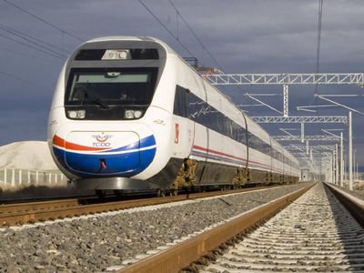 Yüksek hızlı tren müjdesi verildi: Ankara-İzmir arası 3,5 saate inecek