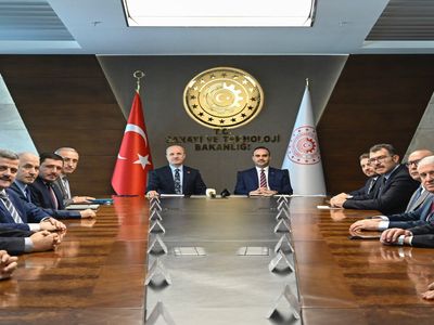 Yükseköğretimde sanayi iş birliği güçleniyor: Üniversite ve sanayi kuruluşları arasında iş birliği protokolü imzalandı!