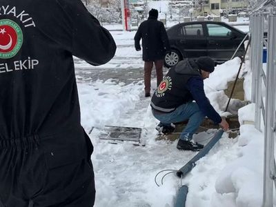 Yükselen fiyatlar bunu da yaptırdı! Fırsatçılardan kaçak akaryakıt düzeneği