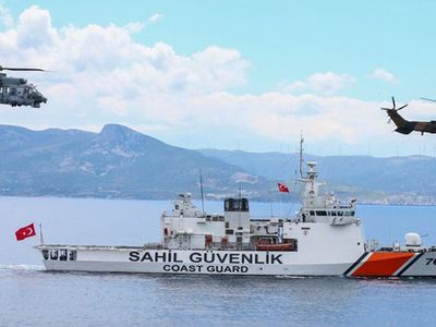 Yunan basınında çıkan yalan haberlere ilişkin Sahil Güvenlik Komutanlığı’ndan açıklama geldi
