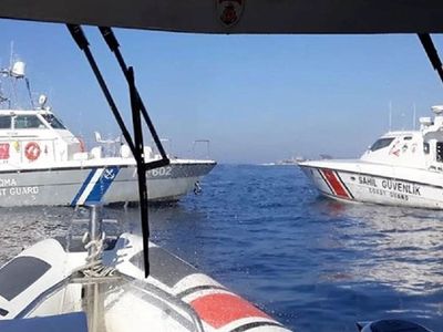Yunan gemilerinden skandal hareket: Ro-Ro gemisine taciz ateşi açtılar
