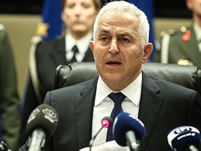 Yunanistan eski Genelkurmay Başkanı ve Savunma Bakanı Evangelos Apostolakis'ten itiraf geldi: 'Türkiye bizden daha önemli!'