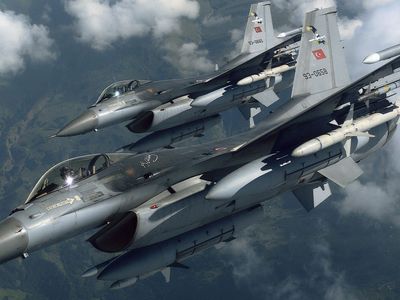 Yunanistan'dan Türk F-16'larına taciz! Karşılık gecikmedi