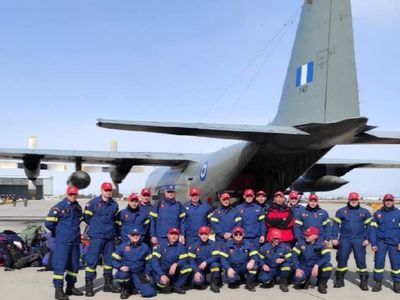 Yunanistan’dan Türkiye’ye deprem desteği: İnsani yardım malzemesi taşıyan 5 uçak gönderdi