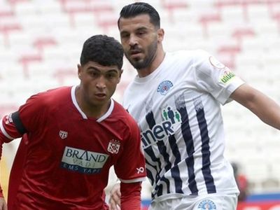 Yunus Emre Konak resmen İngiliz devinde! Sivasspor'dan açıklama geldi