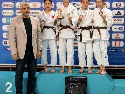 Yunusemre Belediyespor, Avrupa Kupası'nda madalya kazandı
