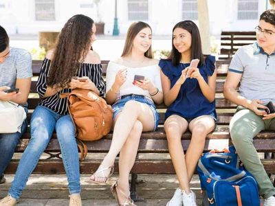 Z kuşağı hangi yaş grubunu kapsıyor? Hangi yıllarda doğanlar Z kuşağı sayılıyor? Z kuşağı nedir, ne demek? Z kuşağı özellikleri ne?
