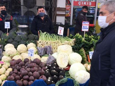 Zeytinburnu Pazarlarında Koronavirüs Kontrolü Yapıldı
