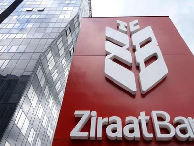 Ziraat Bankası'ndan emeklilerin yüzünü güldürecek kampanya! 'Emeklinin Artısı Kredi Paketi' kapsamında isteyene 20 bin isteyene 40 bin TL anında kredi imkanı