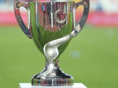 Ziraat Türkiye Kupası yarı final maçlarını hangi hakemler yönetecek? Ziraat Kupa maçı hakemleri belli oldu