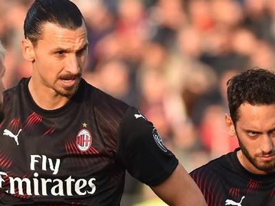 Zlatan Ibrahimovic'ten A Milli Takım'ın Yıldızı Hakan Çalhanoğlu Hakkında Dikkat Çeken Sözler!