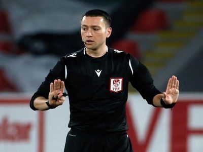 Zorbay Küçük kimdir, kaç yaşında?  Zorbay Küçük hangi takımlıdır? Fenerbahçe - Trabzonspor maçı hakemi Zorbay Küçük nereli, mesleği nedir?