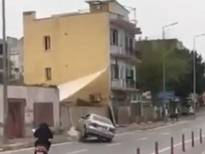 3 saniyelik drift kaldırımda son buldu! Sosyal medya sallandı