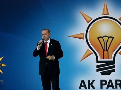AK Parti, İstanbul'un yerel seçim şarkısını paylaştı: Sevdamızsın İstanbul!