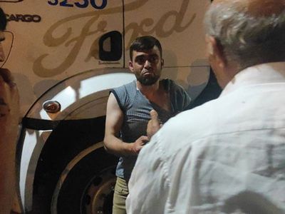 Akü Hırsızı Tekme Tokat Dayak Yedi