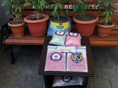 Ankara'da Uyuşturucu Tacirlerine Geçit Yok! 2 Gözaltı