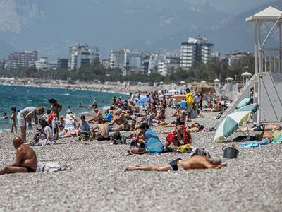 Antalya ve Muğla Sahilleri, Tam Kapanmanın Ardından Hareketlendi