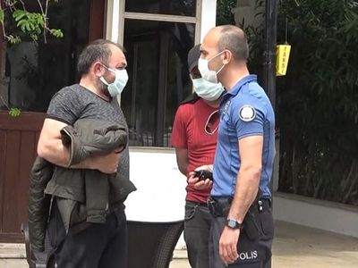 Antalya’da Ceza Kesilen Adam Ekipleri Tehdit Etti