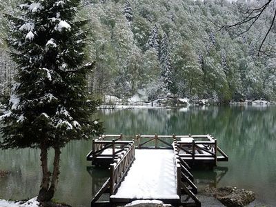 Artvin’de Bulunan Borçka Karagöl'e Mayıs Ayında Kar Yağdı