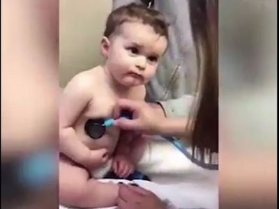 Aşırı Tatlı Bebek Sosyal Medyada İzlenme Rekoru Kırıyor...