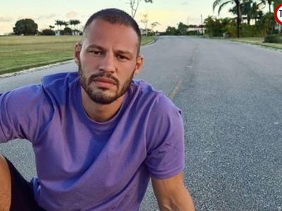 Avatar Atakan Karısını Havuza Fırlattı!