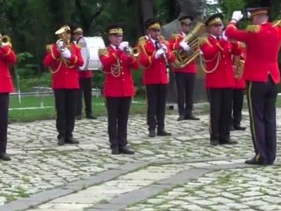 Azerbaycan'da Cumhuriyet'in 103. Yıl Dönümü Mehter Marşıyla Kutlandı