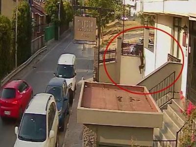 Bahçelievler'de 15 Yaşında Çocuk, İki Hırsızı Kovaladı!