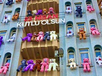Batmanlı Çocukları Sevindiren 23 Nisan Sürprizi