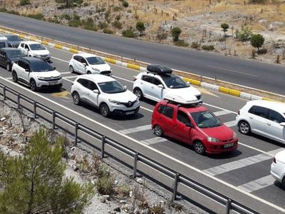 Bayram Tatili Bitti Dönüş Başladı! 5 Milyon Tatilci Yollara Akın Etti
