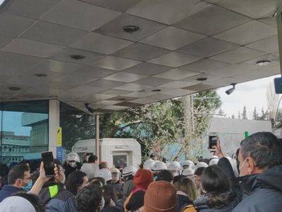 Boğaziçi Üniversitesi'ndeki İzinsiz Gösteride 12 Kişi Gözaltına Alındı