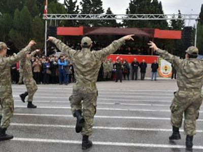 Burdur'da Komandolardan Harmandalı Gösterisi