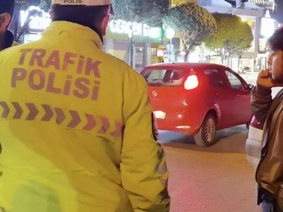 Bursa’da Ben Alkol Kullanmam Diyen Sürücü Polise Zor Anlar Yaşattı