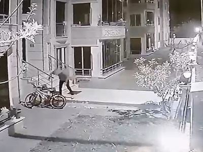 Bursa’da Bisiklet Hırsızlığı Kameralara Yansıdı