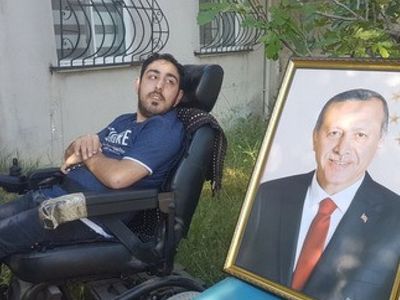 Bursa'da Yaşayan Bedensel Engelli Emir'in Cumhurbaşkanı Erdoğan ile Buluşma Hayali Gerçek Oldu!