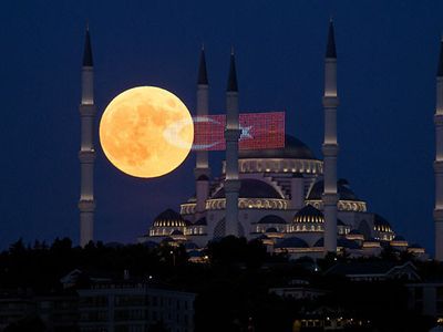 Büyük Çamlıca Camisi’ni 2 Yılda 12 Milyon Kişi Ziyaret Etti