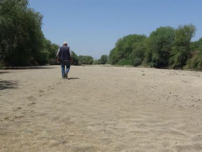 Büyük Menderes Nehri En Kurak Dönemlerinden Birinde
