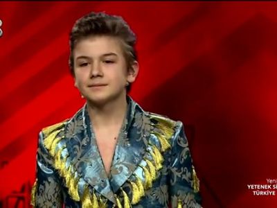 Zeki Müren'in Sesine Olan Benzerliği Herkesi Şoke Etti!